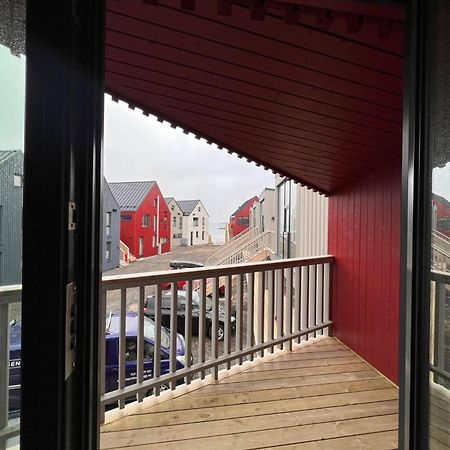 Stilren Leilighet I Henningsvær Eksteriør bilde